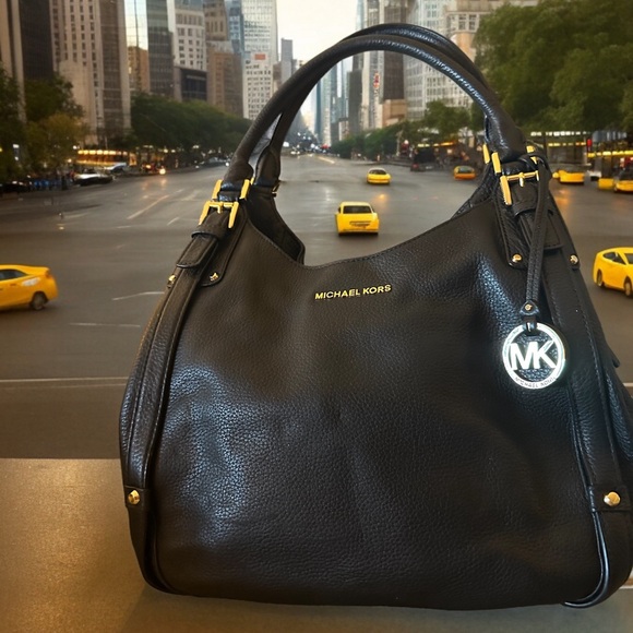 MICHAEL KORS Tote or Shoulder Bag For Sale - Picture 1 of 16